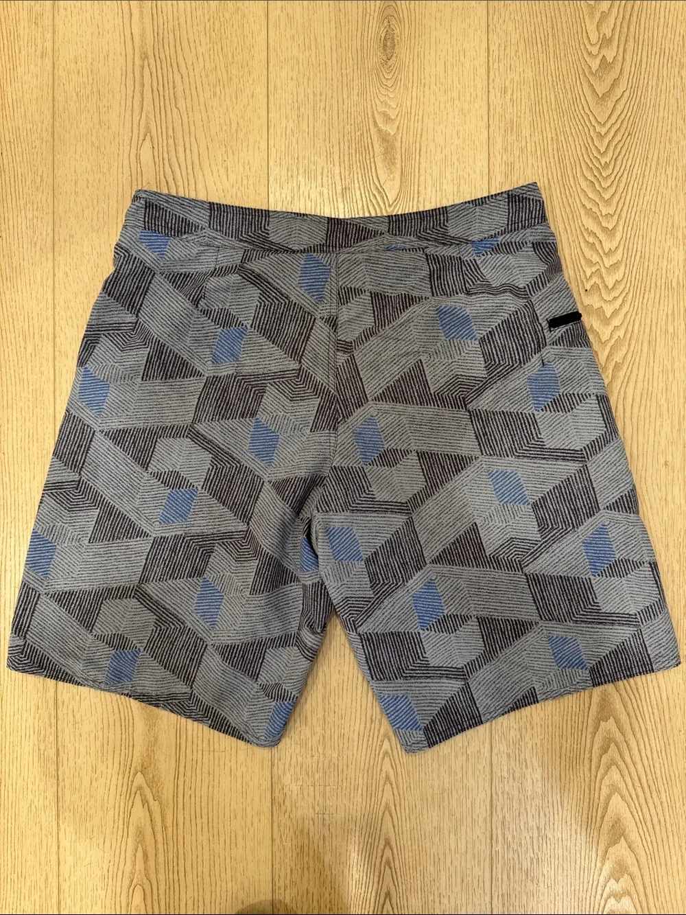 Patagonia Men’s Blue & Gray Geometric Swim Trunks 34 waist